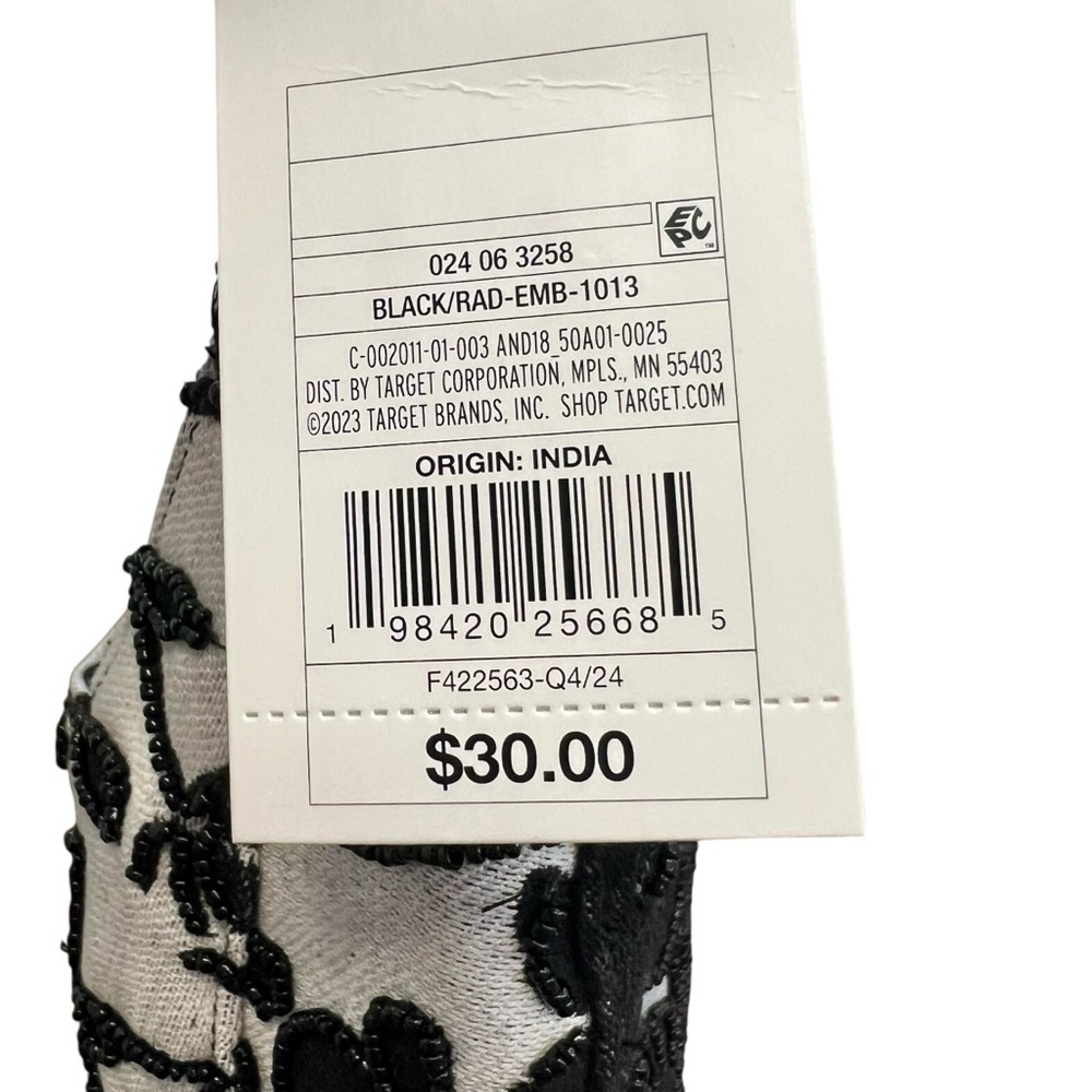 A New Day Beaded Black and White Handbag - Picture 5 of 8